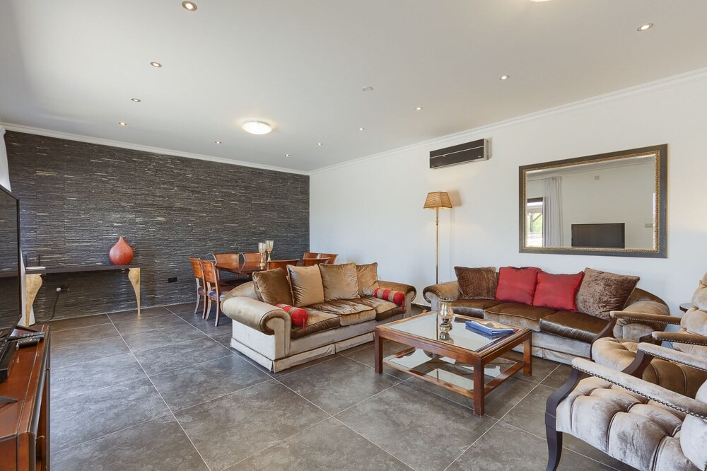 Photo of Livingroom in Aphrodite Hills