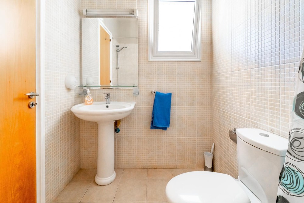 Photo of Bathroom in Latsi