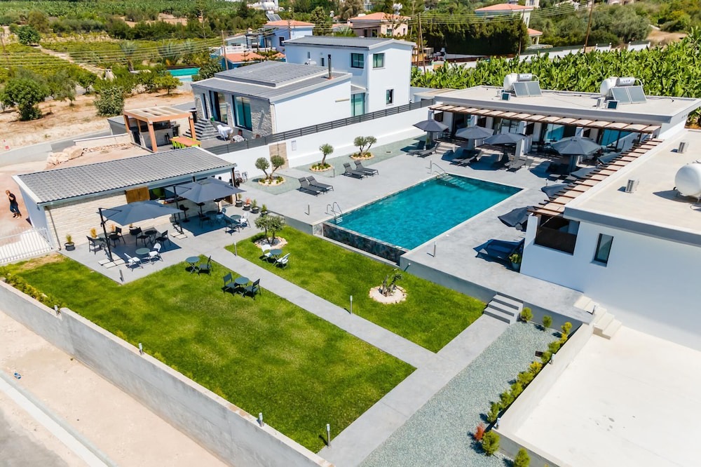 Photo of Outdoor in Peyia Town