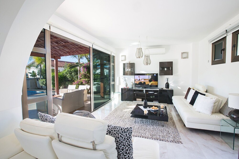 Photo of Livingroom in Ayia Thekla