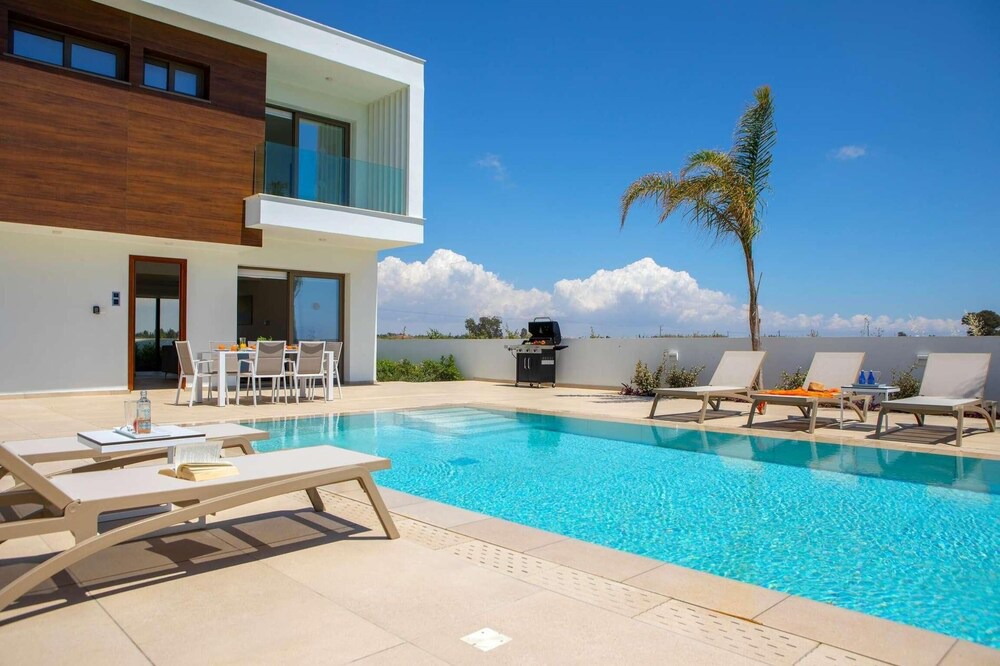 Photo of Outdoor in Softades