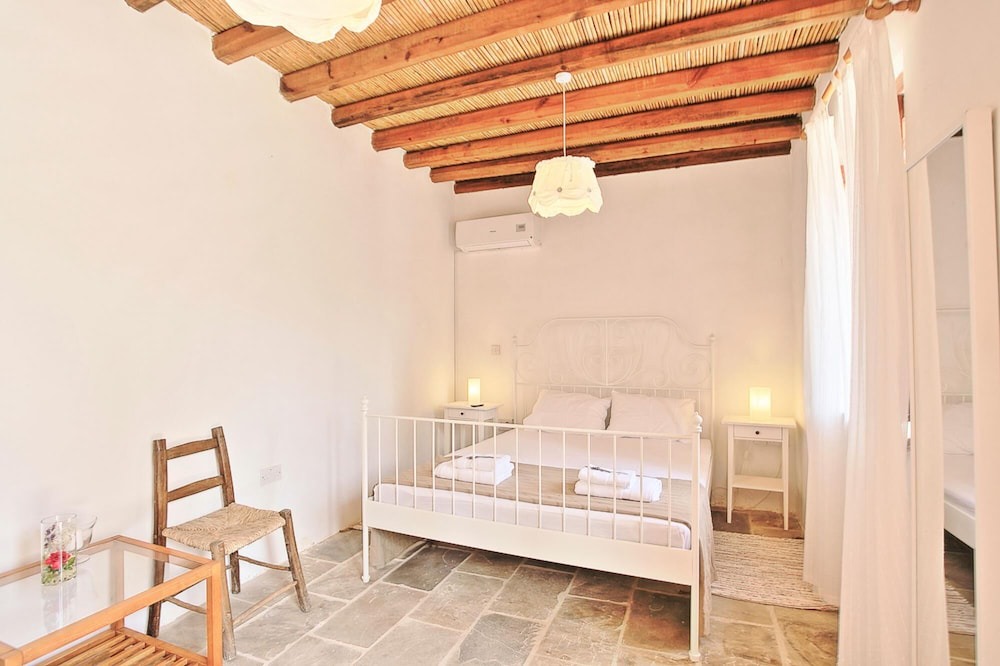 Photo of Bedroom in Droushia