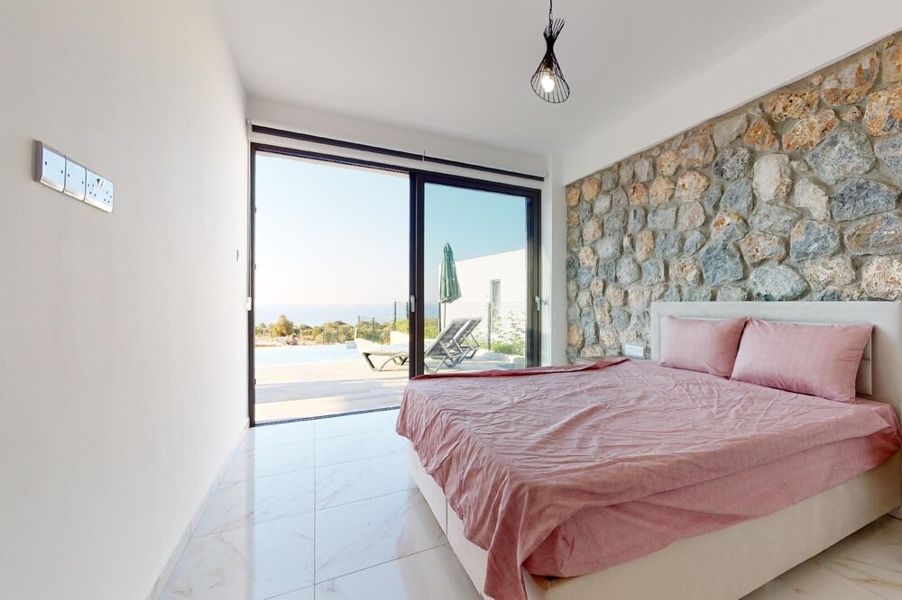 Photo of Bedroom in Frenaros