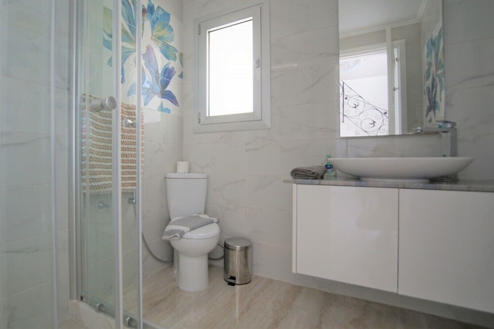 Photo of Bathroom in Kissonerga
