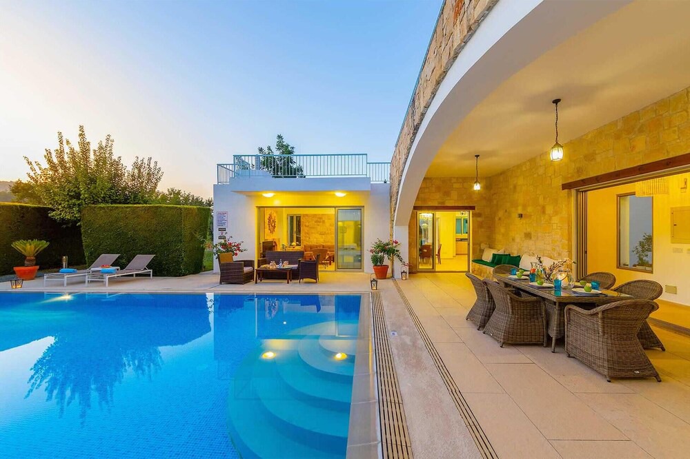 Photo of Outdoor in Giolou