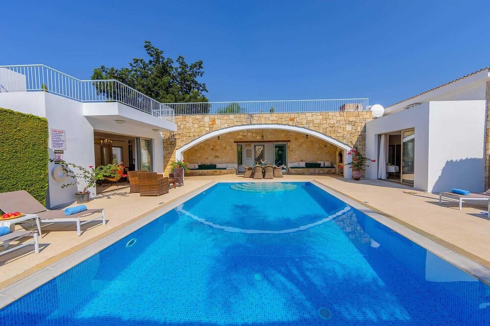 Photo of Outdoor in Giolou