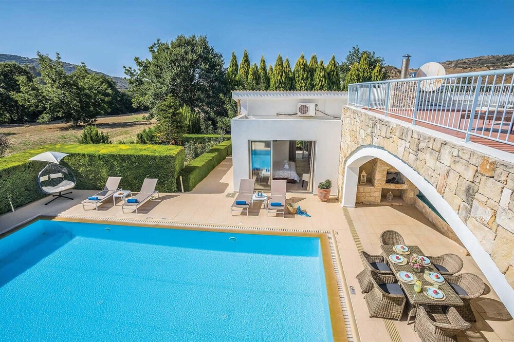 Photo of Outdoor in Giolou