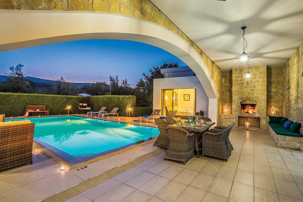 Photo of Outdoor in Giolou
