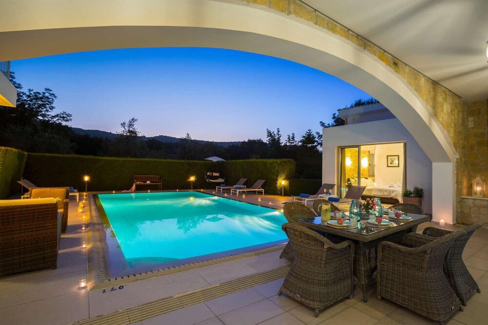 Photo of Outdoor in Giolou