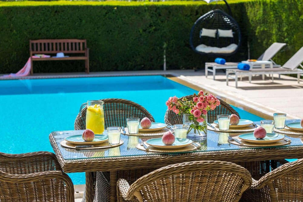 Photo of Outdoor in Giolou