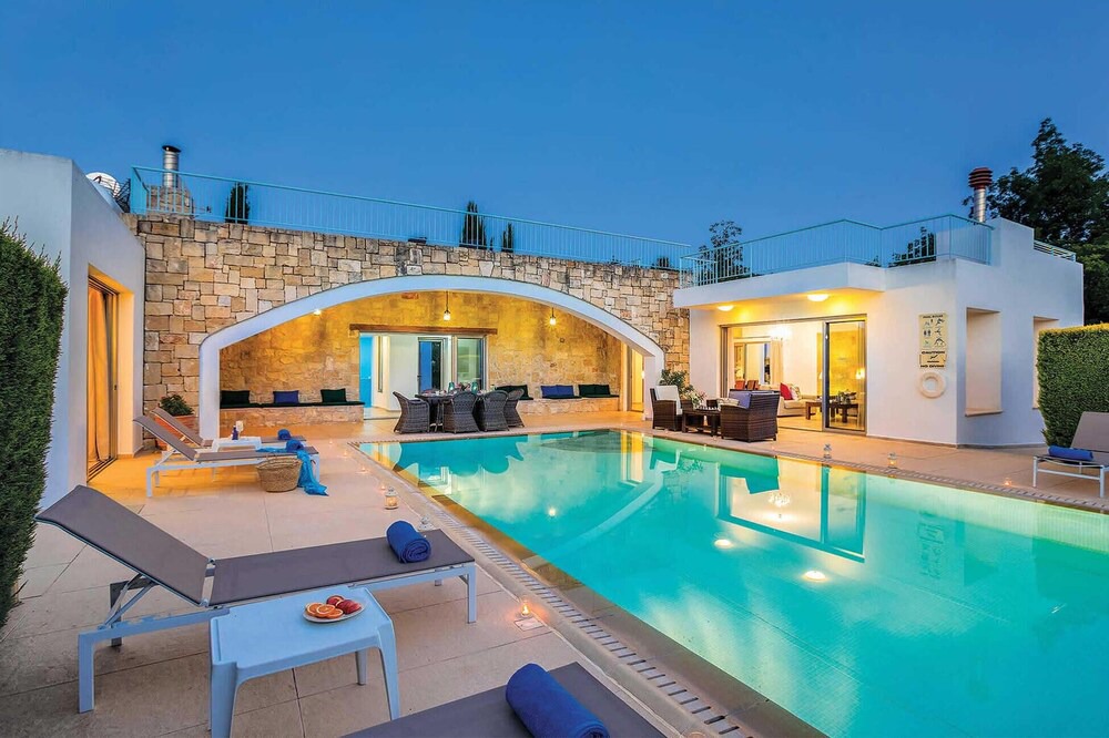Photo of Outdoor in Giolou