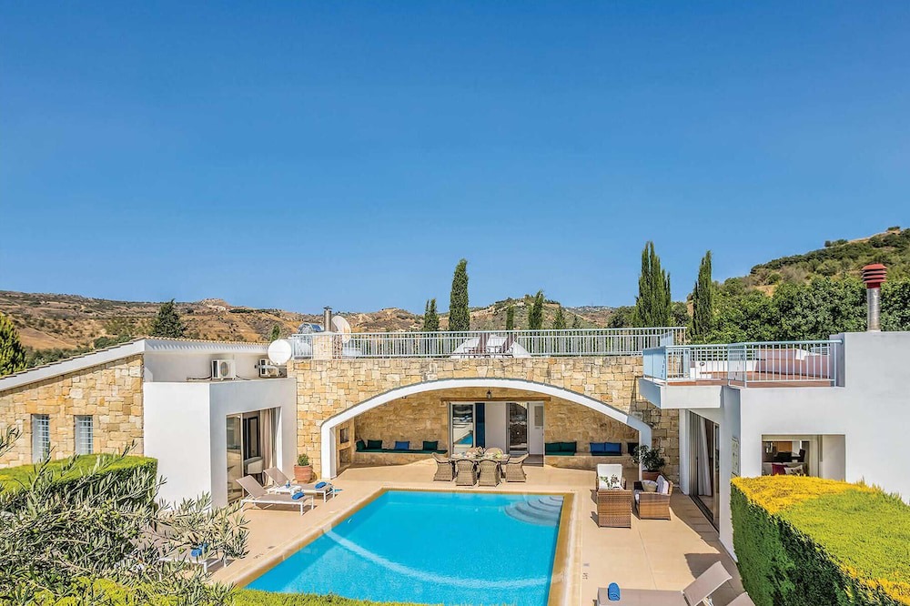Photo of Outdoor in Giolou