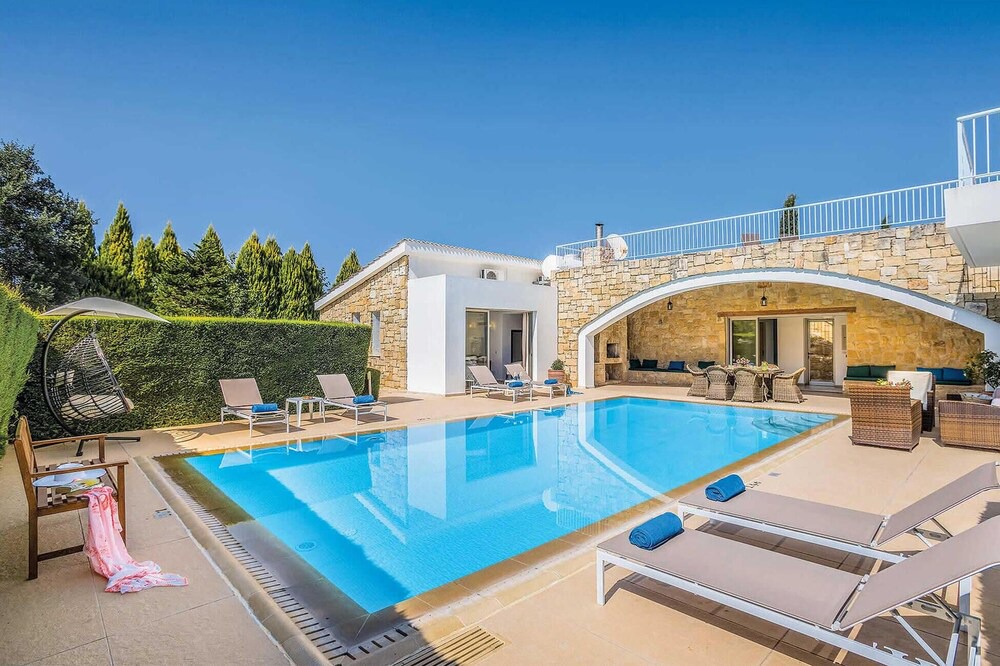 Photo of Outdoor in Giolou