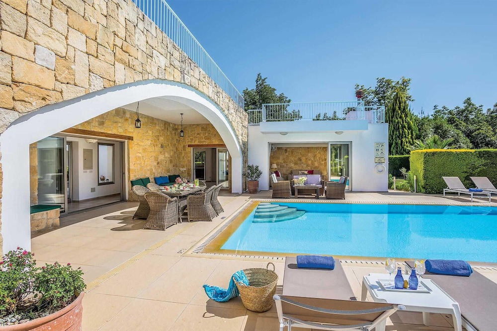 Photo of Outdoor in Giolou