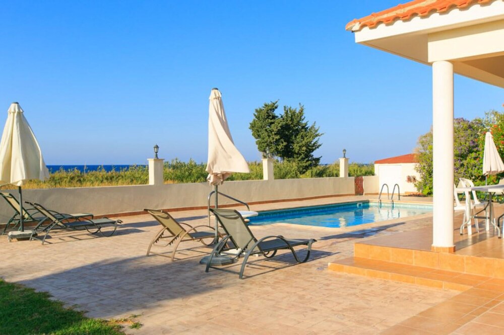 Photo of Outdoor in Polis