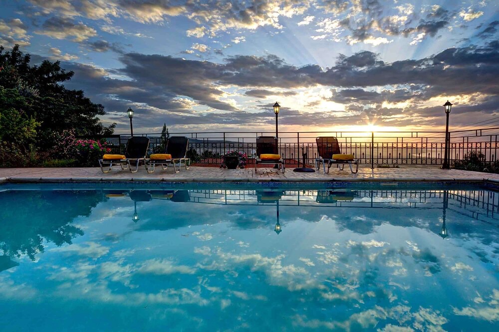 Photo of Outdoor in Peristerona