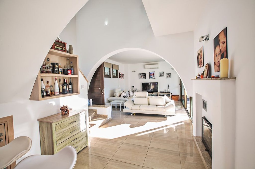Photo of Livingroom in Ayia Thekla