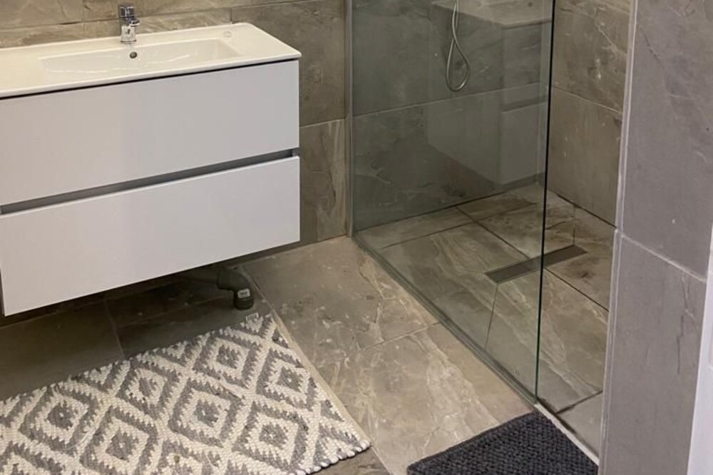 Photo of Bathroom in Droushia