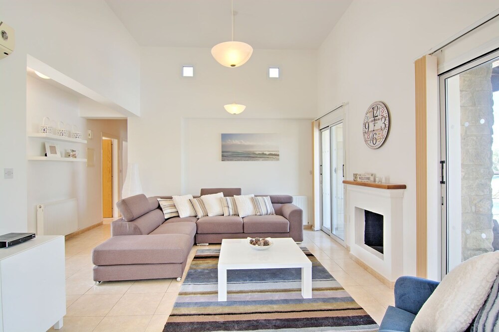 Photo of Livingroom in Polis