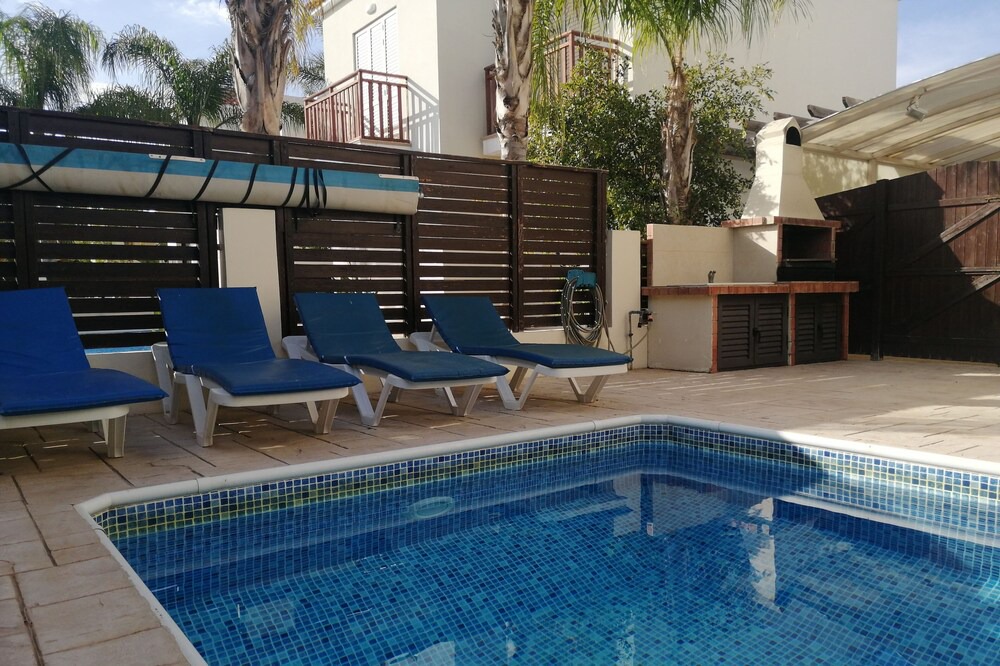 Photo of Outdoor in Kapparis