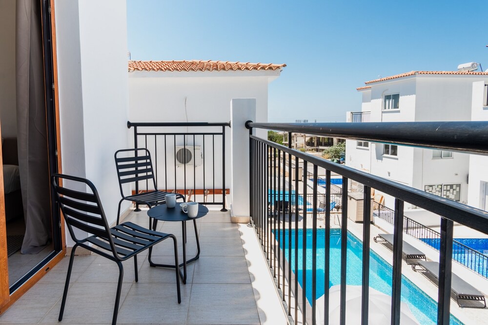 Photo of Patio Balcony in Tremithousa