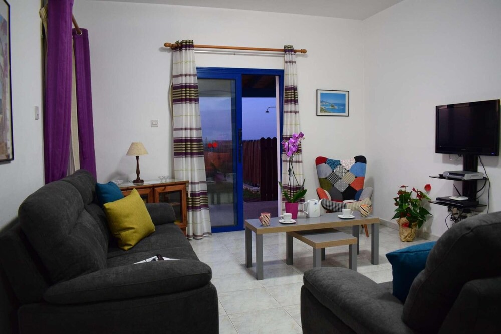 Photo of Livingroom in Pomos