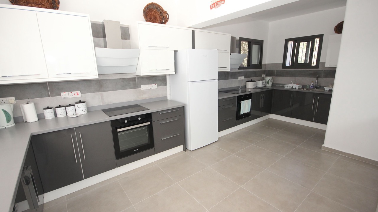 Photo of Kitchen in Kyrenia