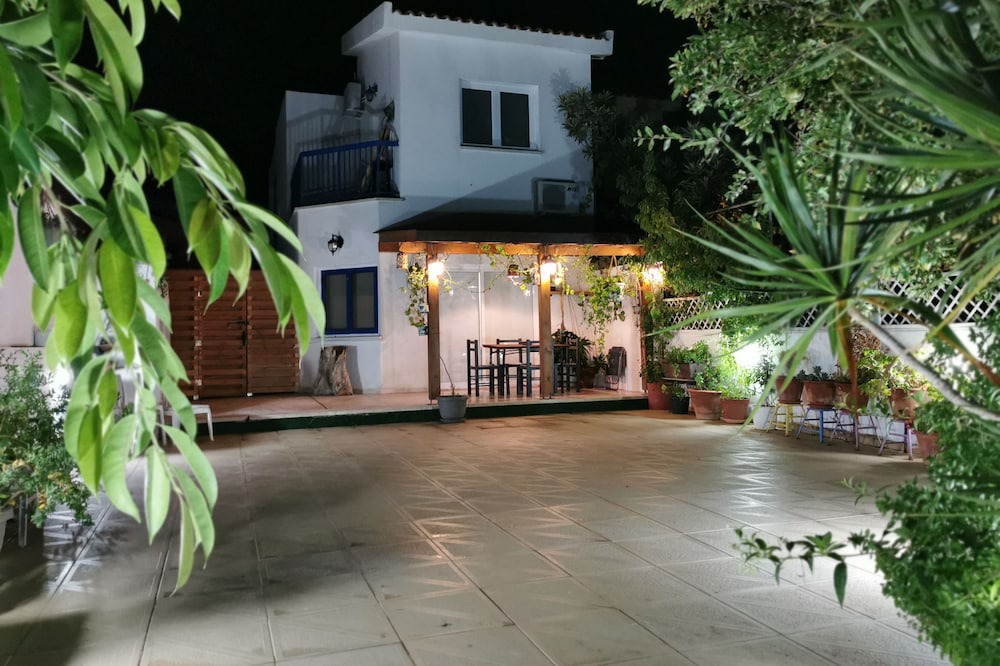 Photo of Outdoor in Pervolia