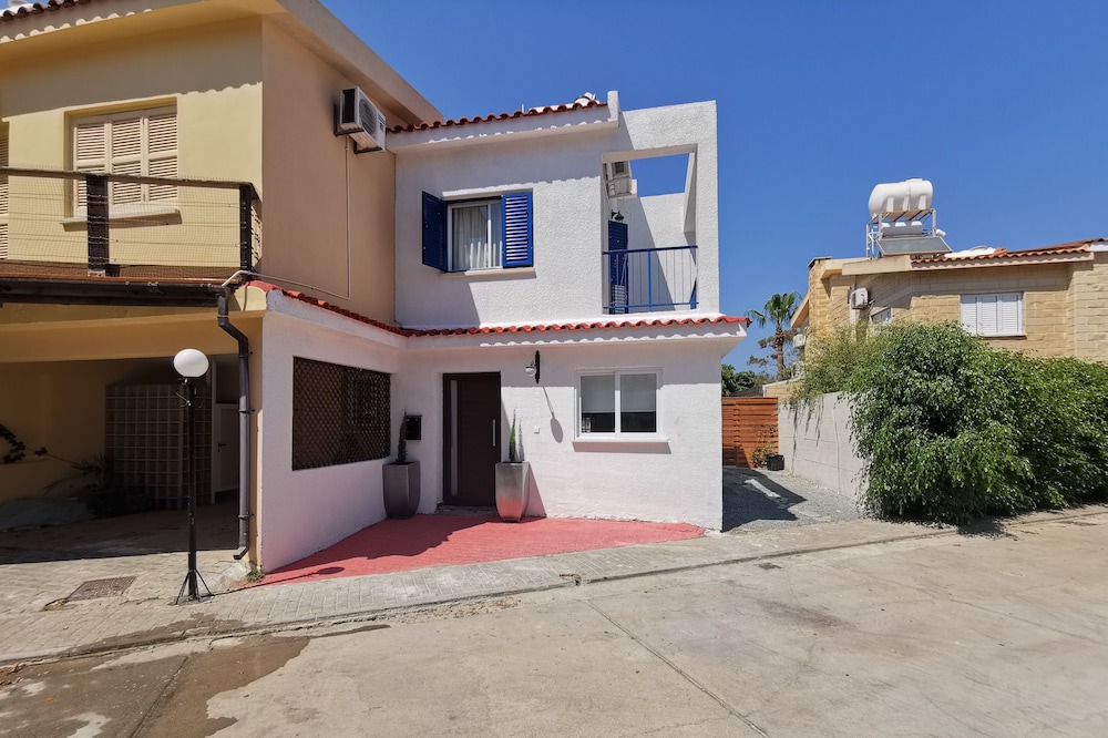 Photo of Outdoor in Pervolia