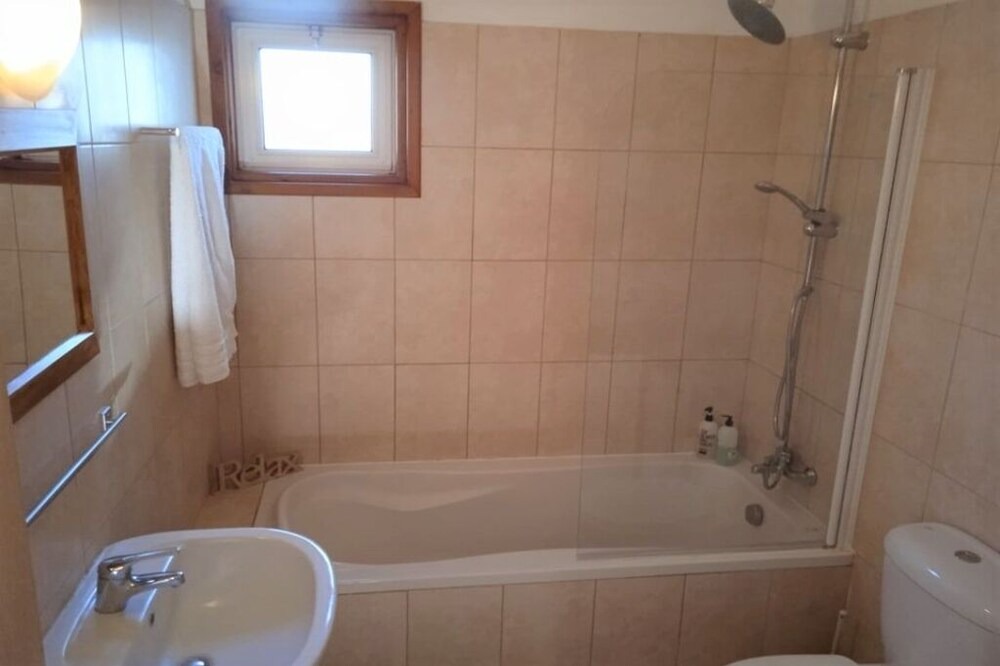 Photo of Bathroom in Skarinou