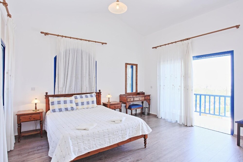 Photo of Bedroom in Prodromi