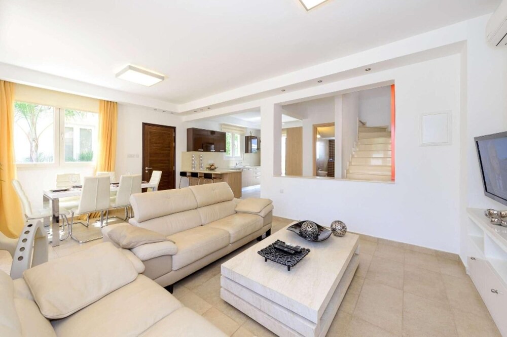Photo of Livingroom in Pernera
