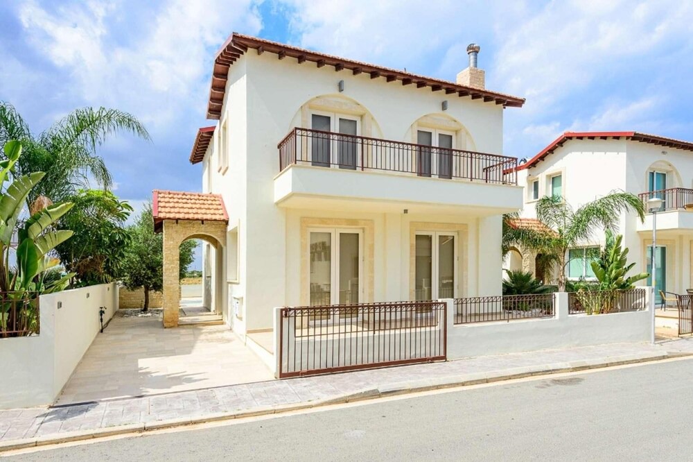 Photo of Outdoor in Pernera