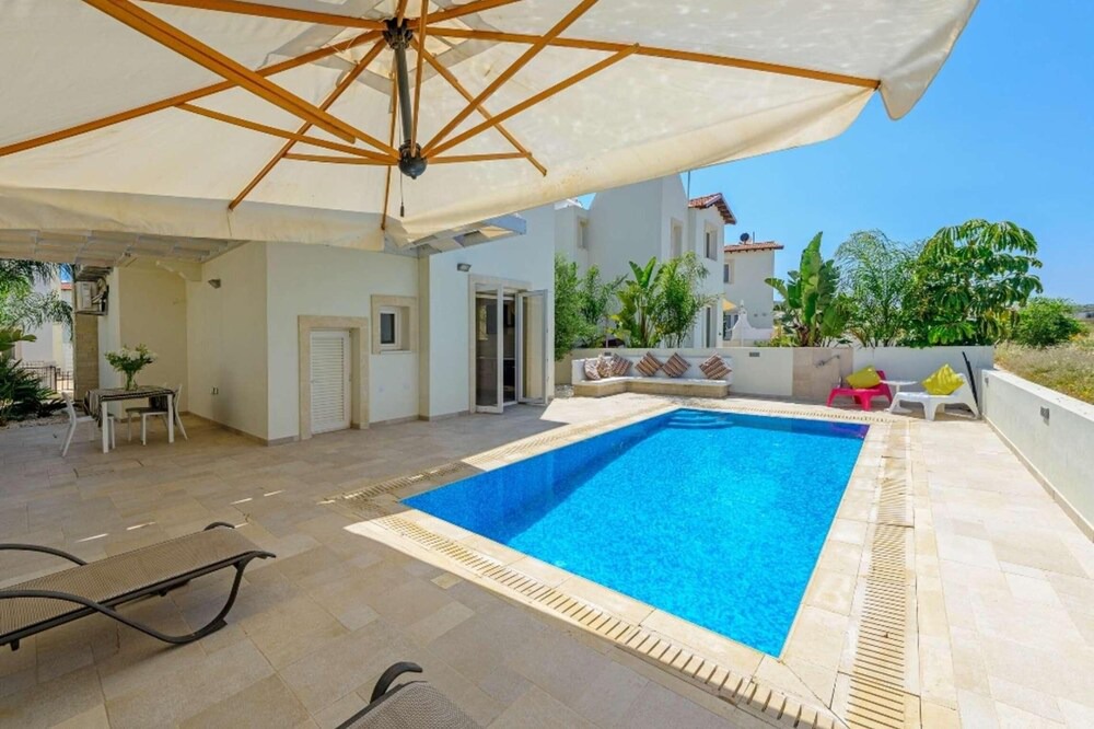 Photo of Outdoor in Pernera