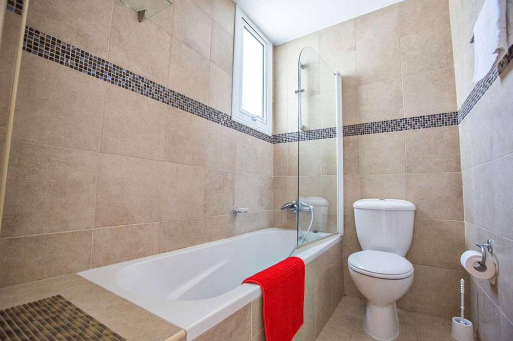 Photo of Bathroom in Pernera