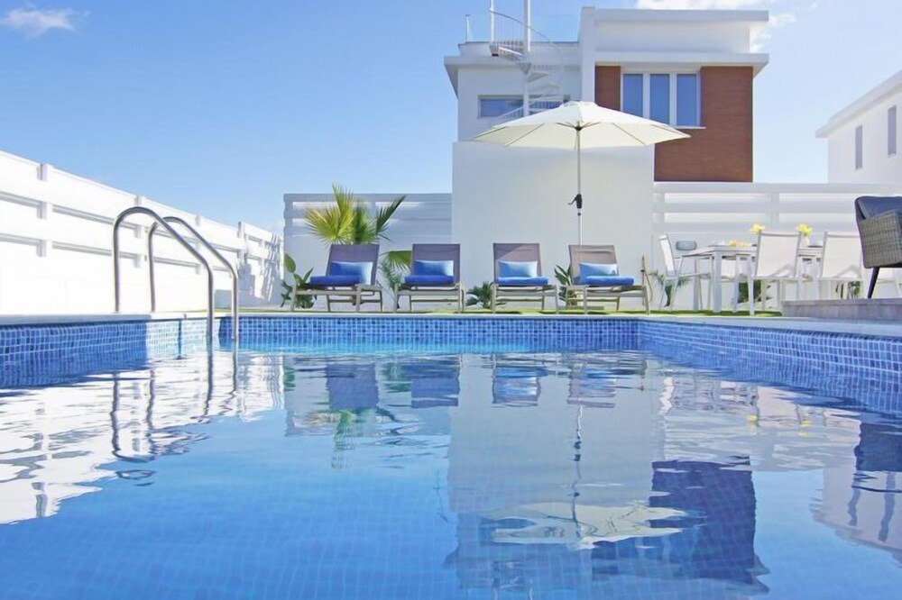 Photo of Outdoor in Kapparis