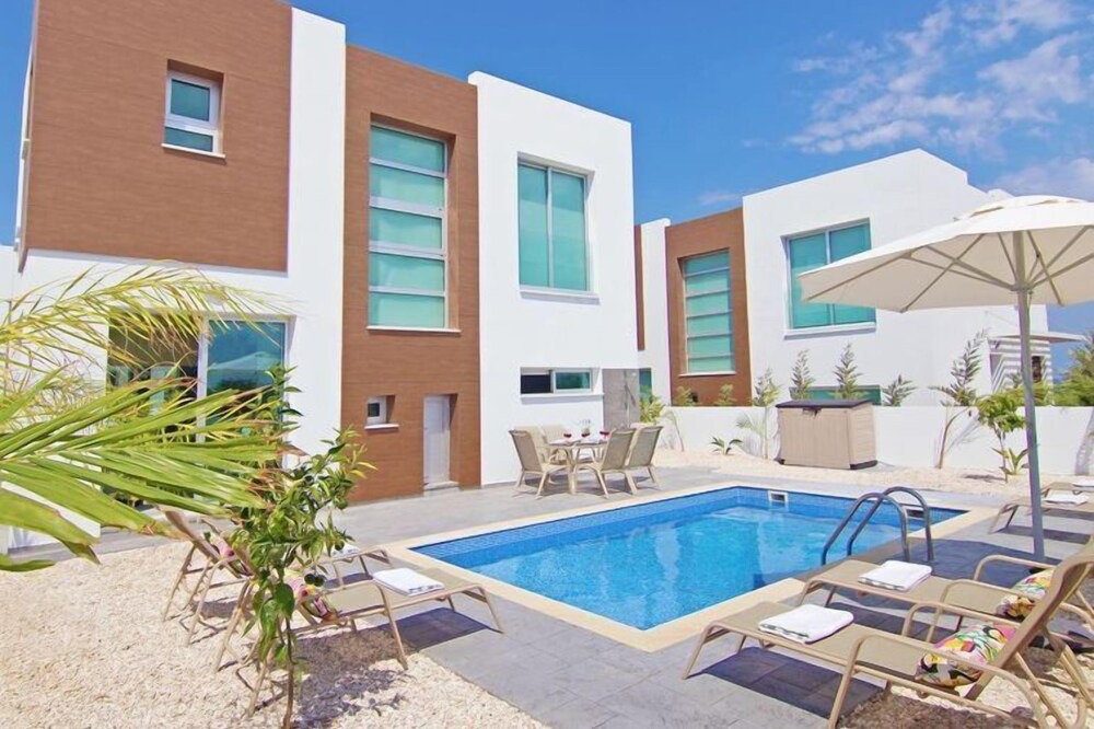 Photo of Outdoor in Kapparis