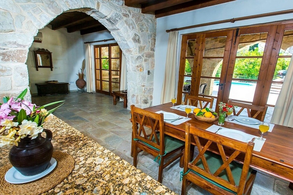 Photo of Livingroom in Miliou