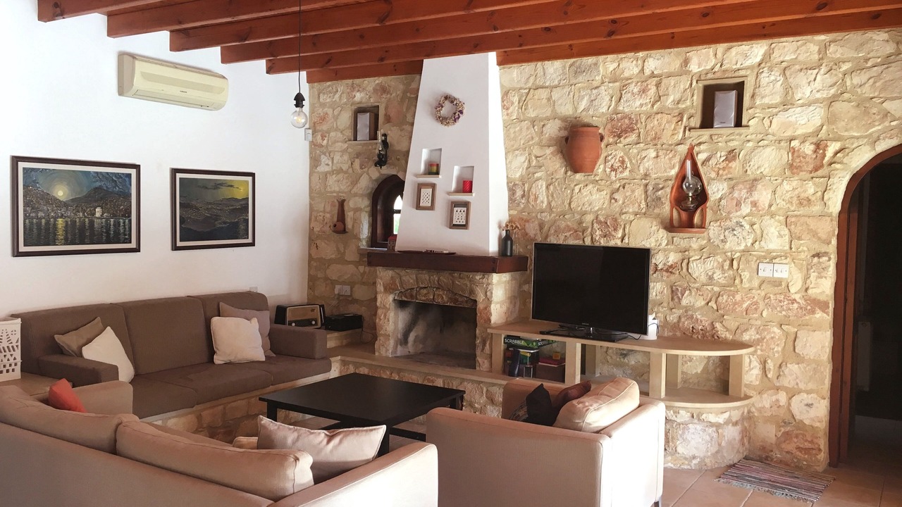 Photo of Livingroom in Miliou