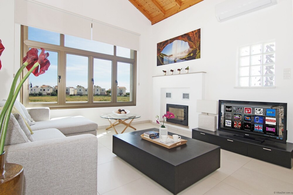 Photo of Livingroom in Ayia Thekla