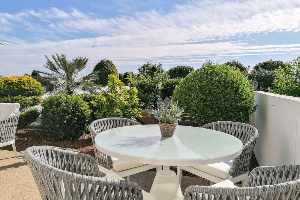 Photo of Patio Balcony in Mazotos