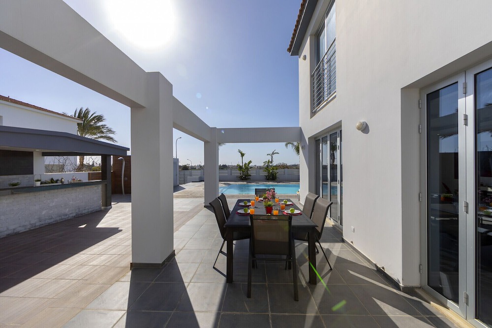 Photo of Patio Balcony in Oroklini