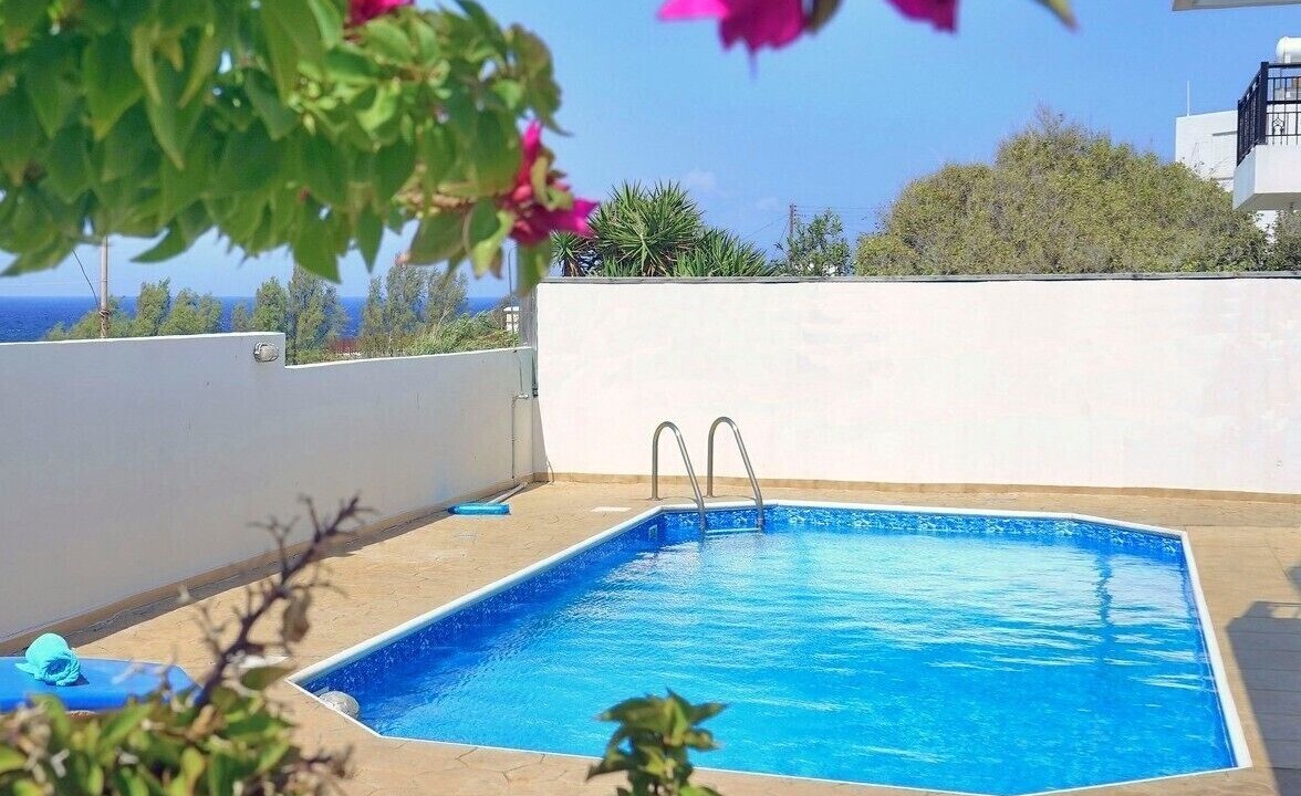 Photo of Outdoor in Pomos