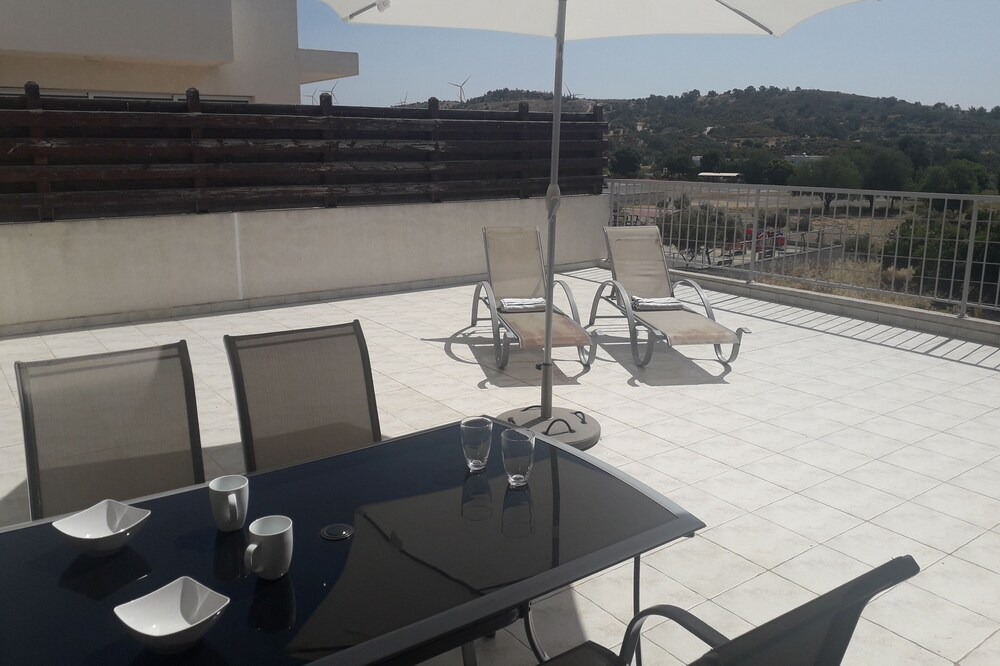 Photo of Patio Balcony in Alethriko