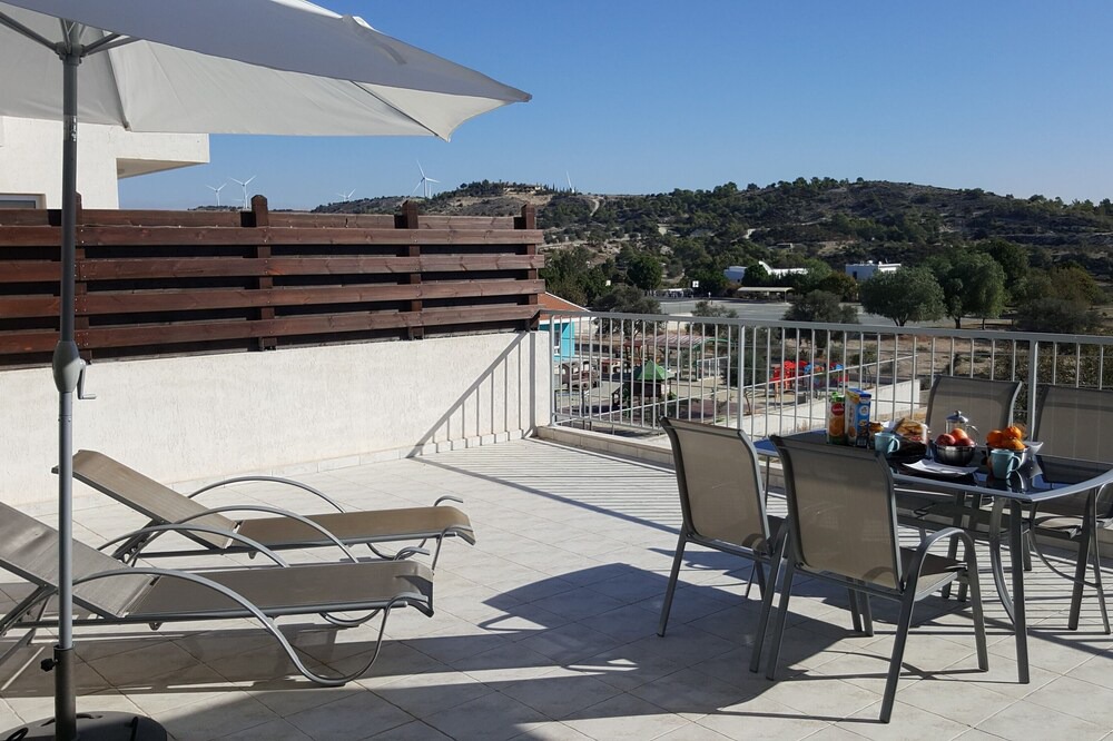 Photo of Patio Balcony in Alethriko
