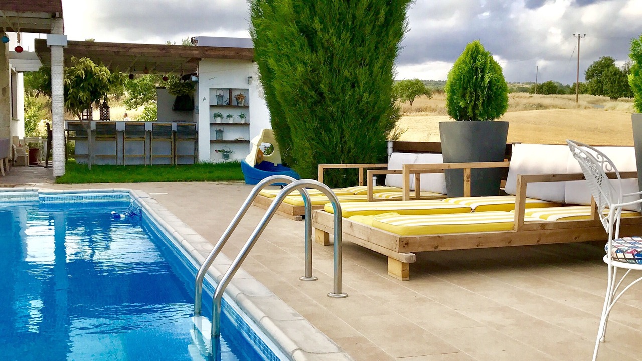 Photo of Outdoor in Anogyra