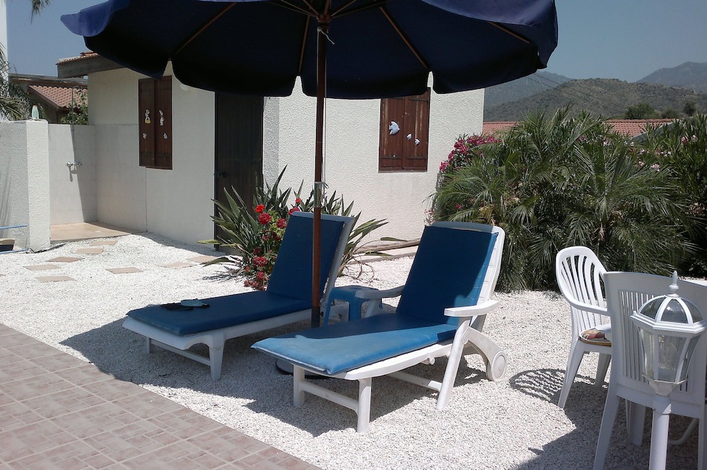 Photo of Outdoor in Akapnou