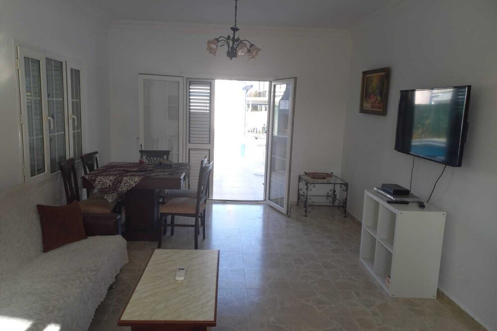 Photo of Livingroom in Kyrenia District
