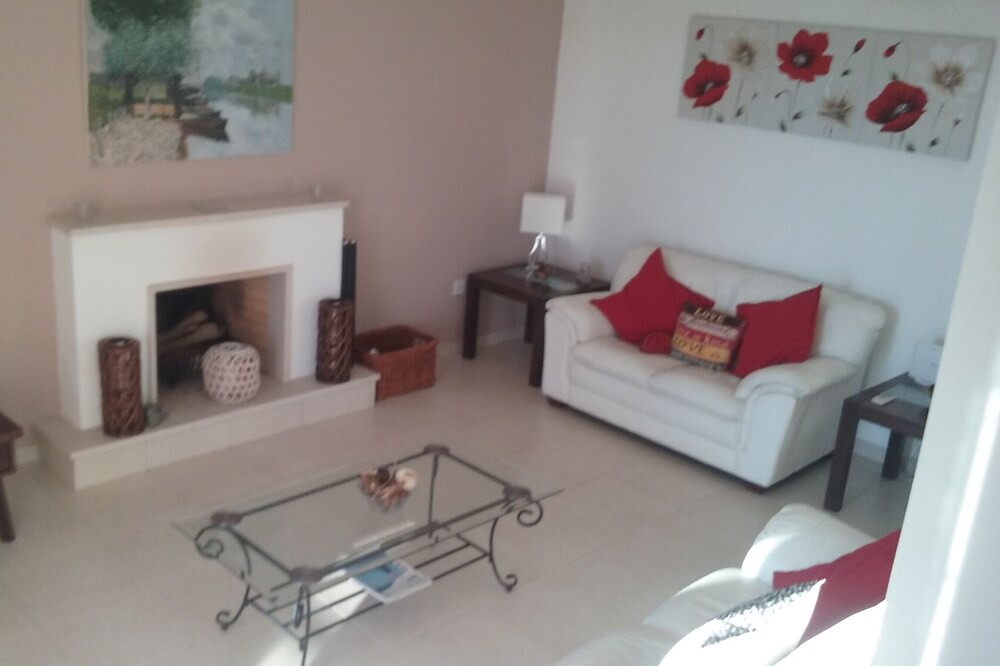 Photo of Livingroom in Tremithousa