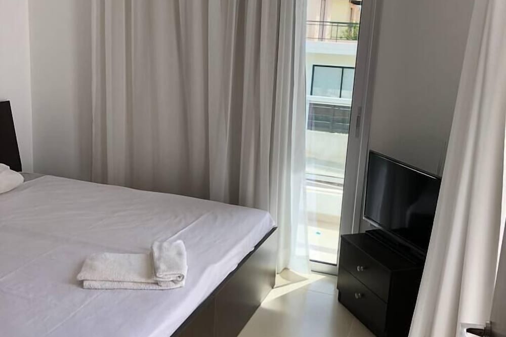 Photo of Bedroom in Peyia Town